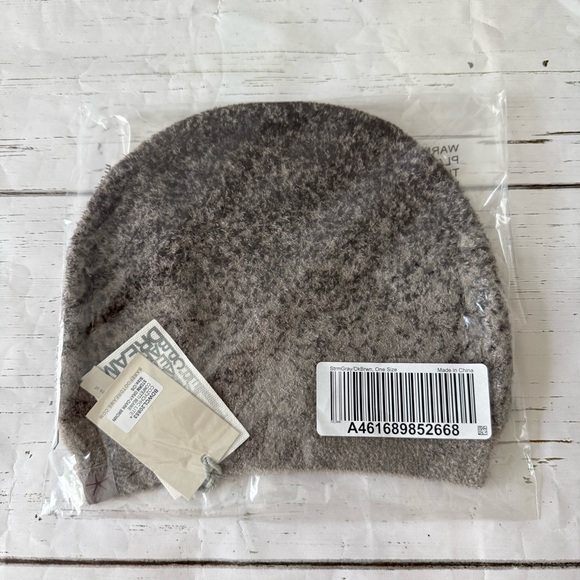 Barefoot Dreams CozyChic Lite Confetti Beanie in Storm Grey Dark Brown One Size - Picture 3 of 8